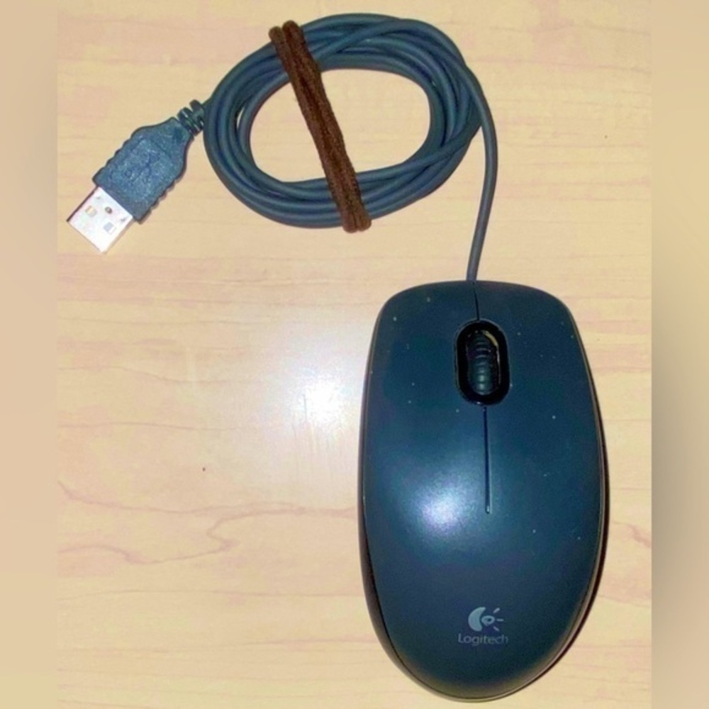 Logitech Corded USB Computer Mouse Black OS
